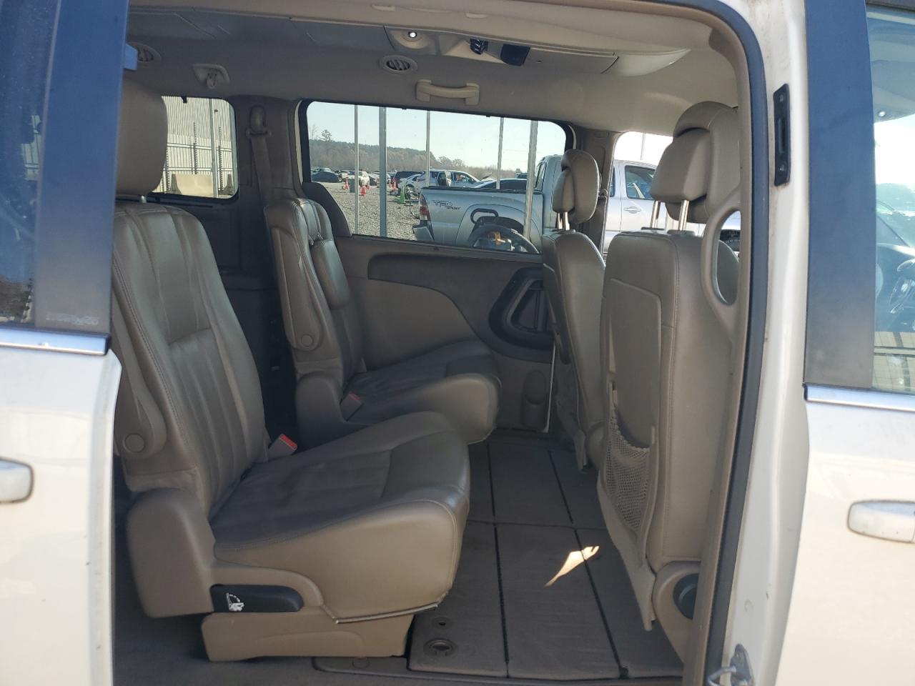 CHRYSLER TOWN & COUNTRY TOURING