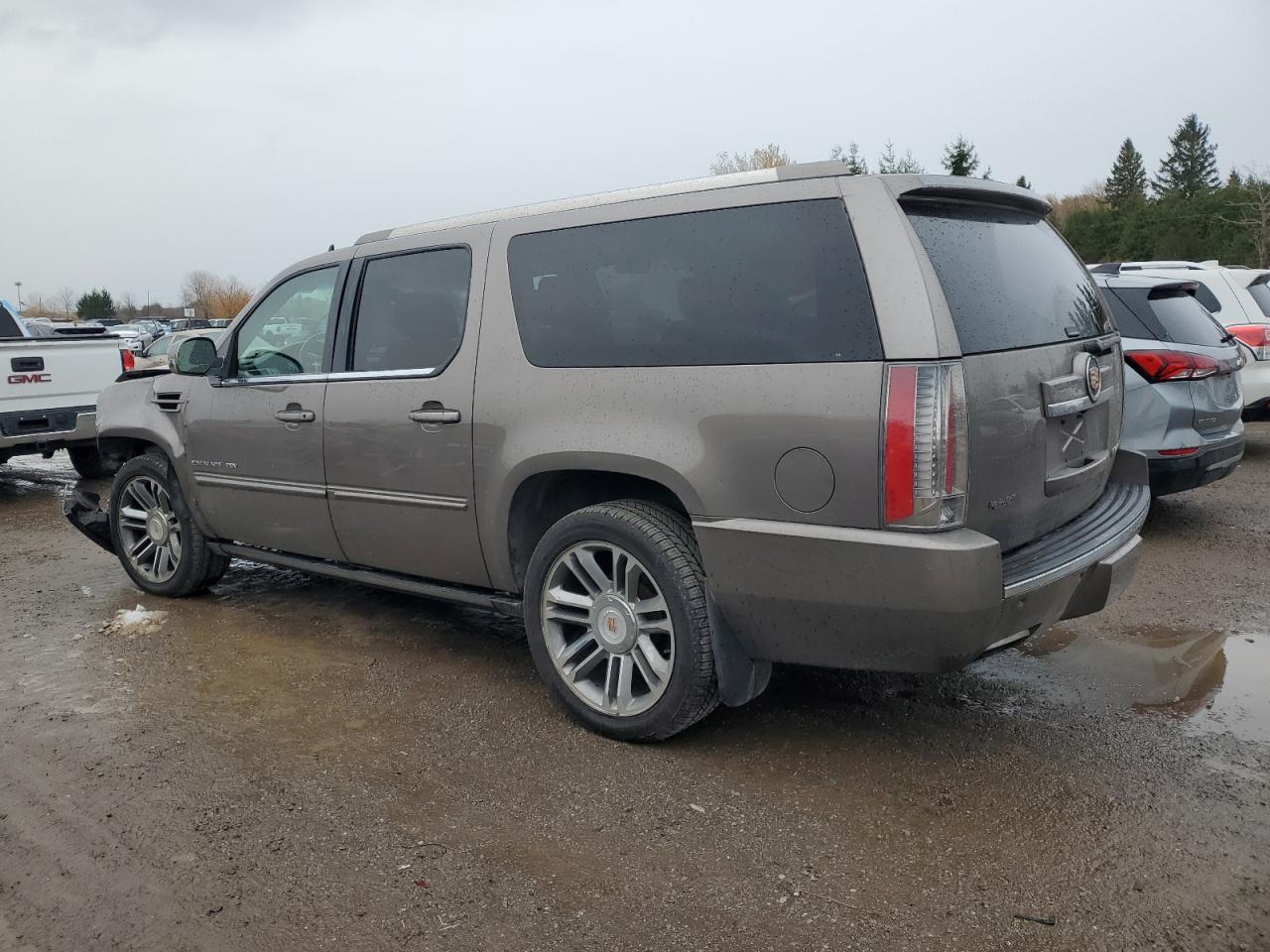 CADILLAC ESCALADE ESV PREMIUM