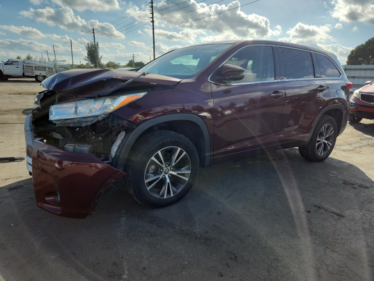 TOYOTA HIGHLANDER LE