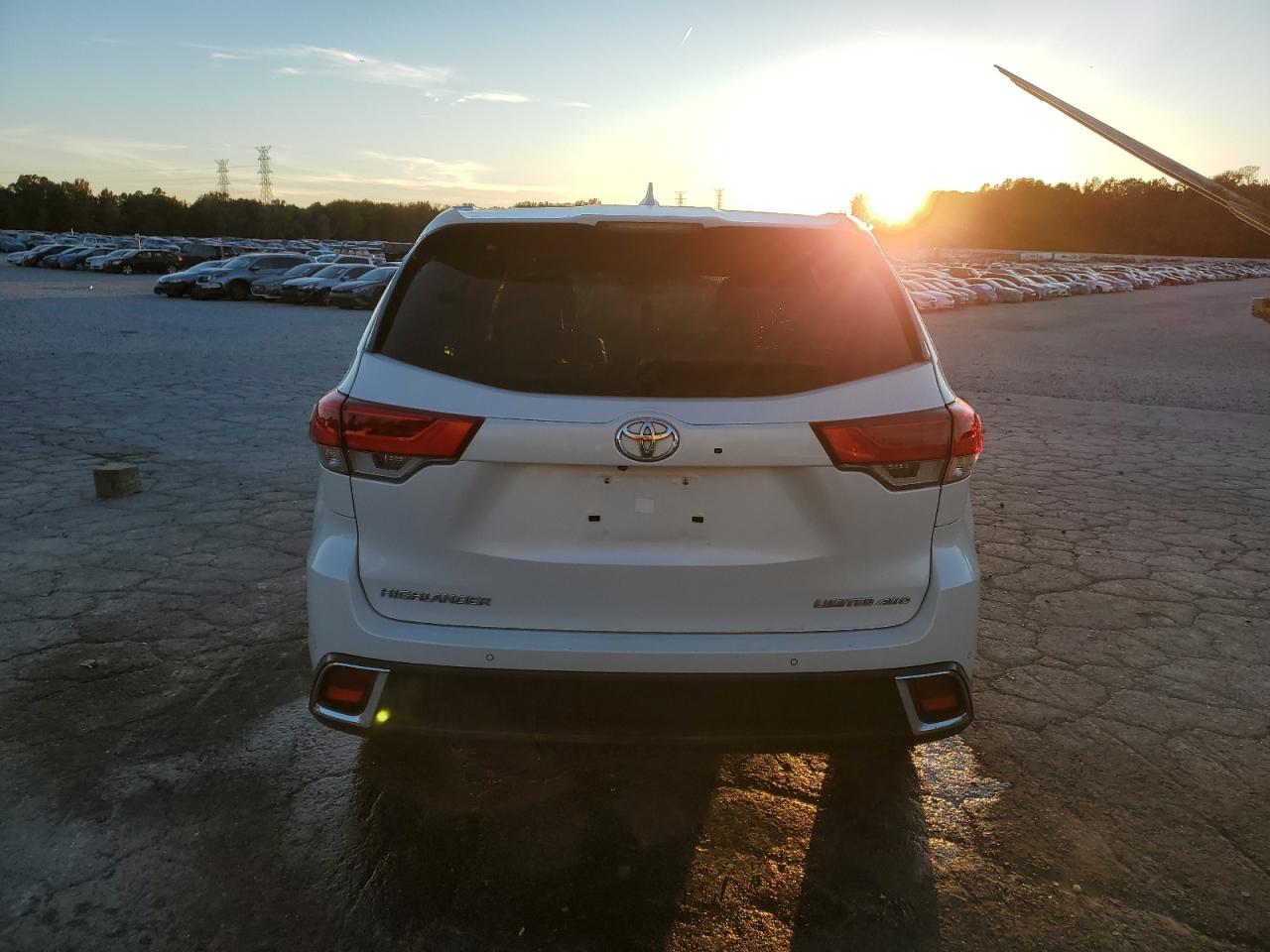 TOYOTA HIGHLANDER LIMITED