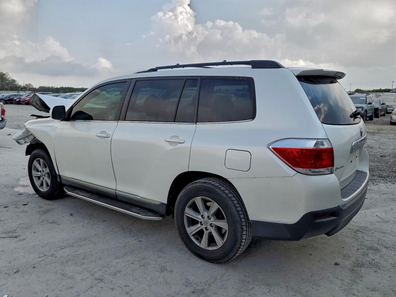 TOYOTA HIGHLANDER BASE