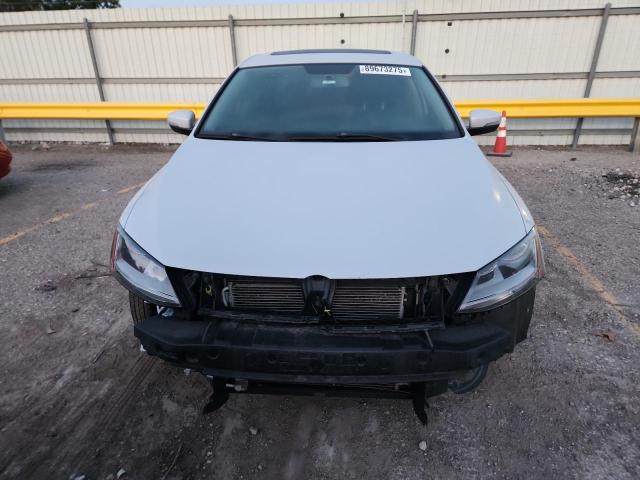 2018 VOLKSWAGEN JETTA SE - 3VWDB7AJ8JM260007