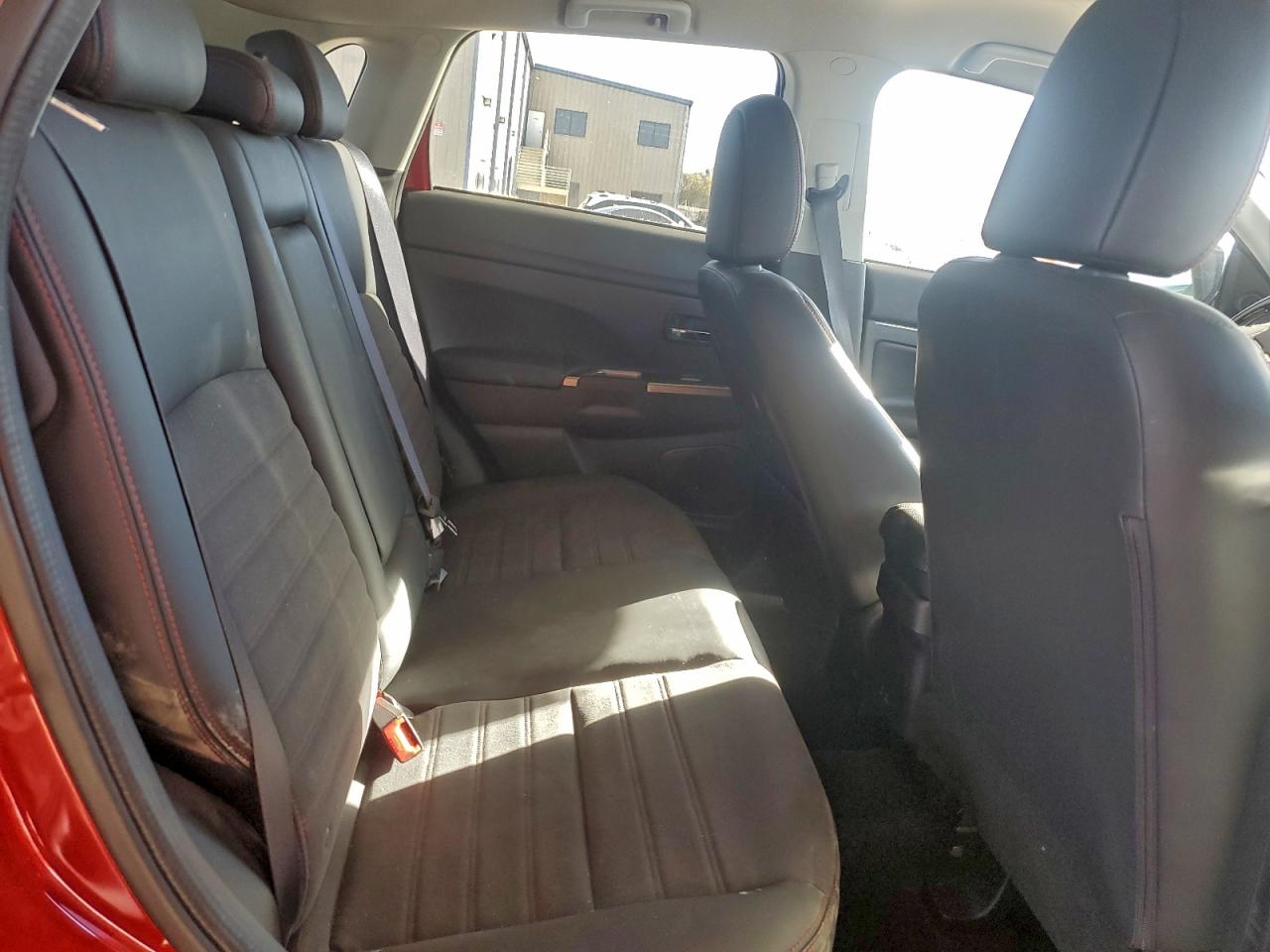 MITSUBISHI OUTLANDER S/SE