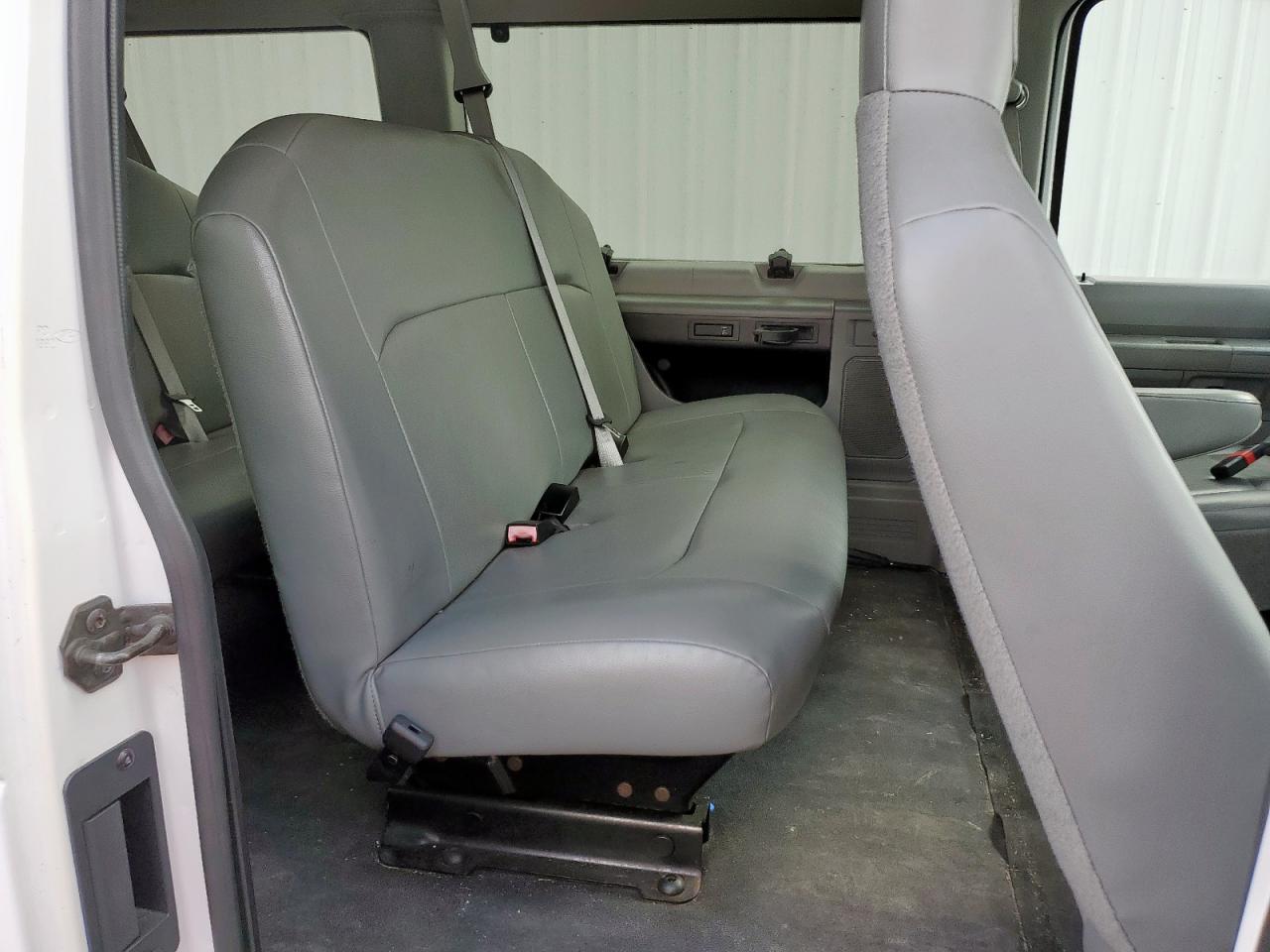 FORD ECONOLINE E350 SUPER DUTY WAGON