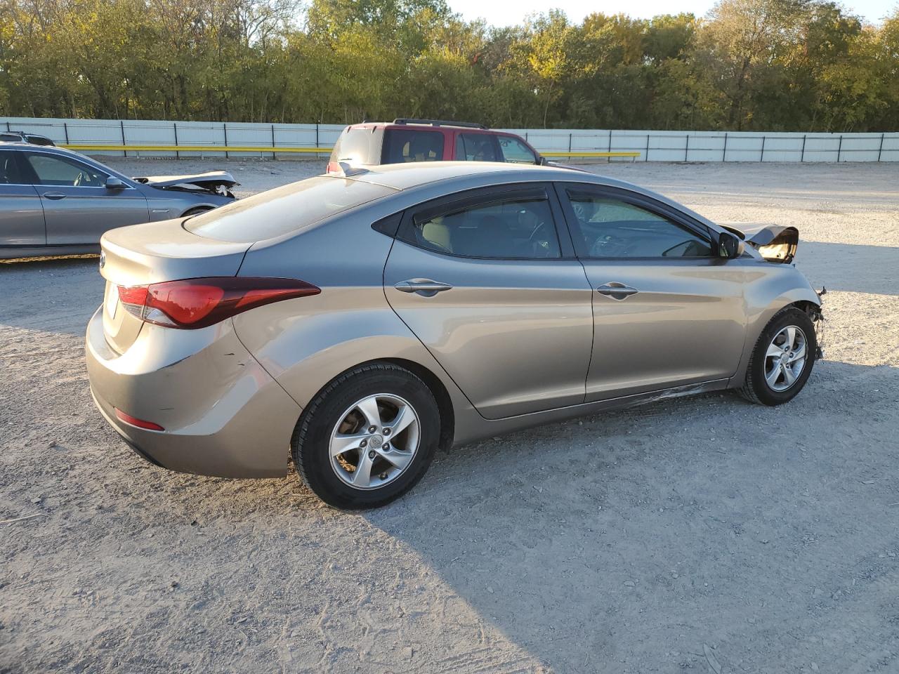 HYUNDAI ELANTRA SE