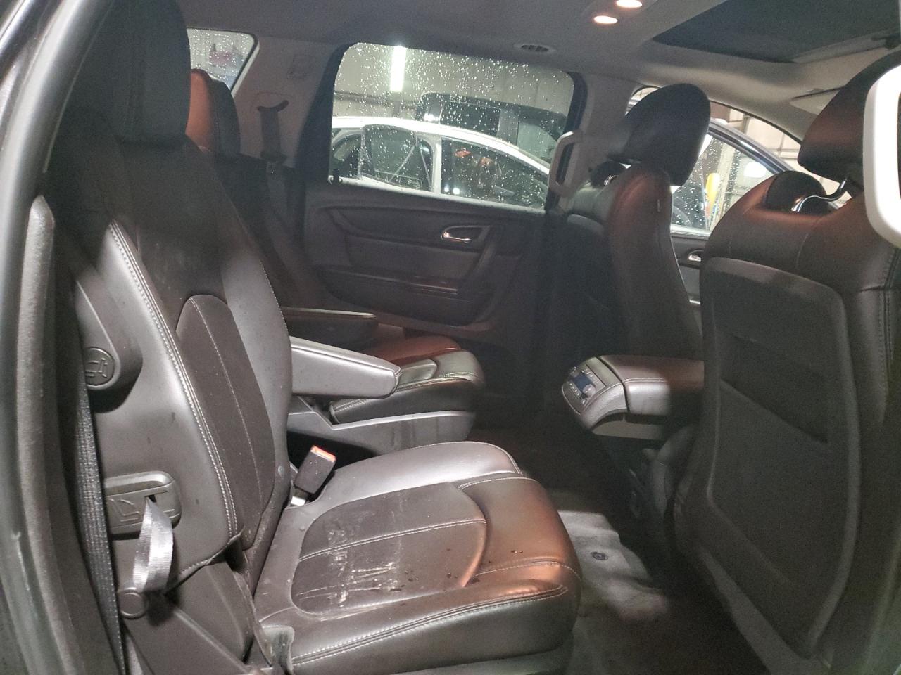 CHEVROLET TRAVERSE LT