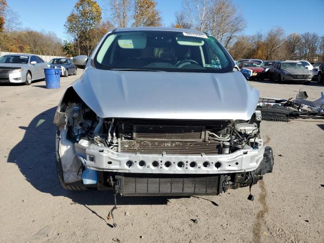 2019 FORD ESCAPE SE - 1FMCU9GD1KUB80790