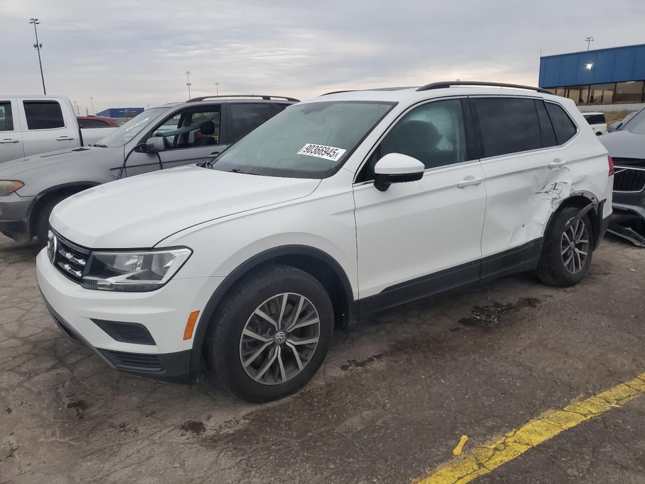 VOLKSWAGEN TIGUAN SE