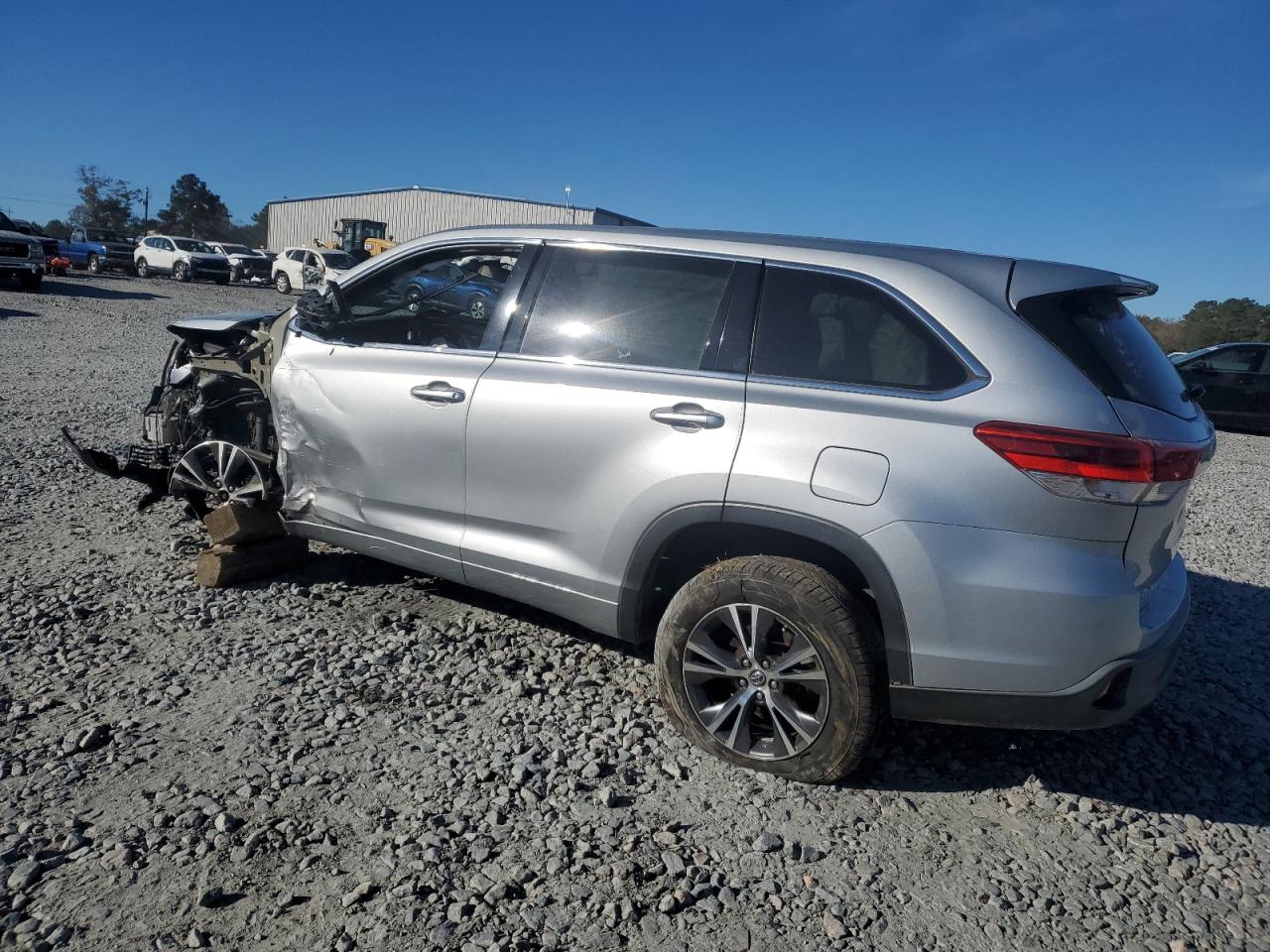 TOYOTA HIGHLANDER LE