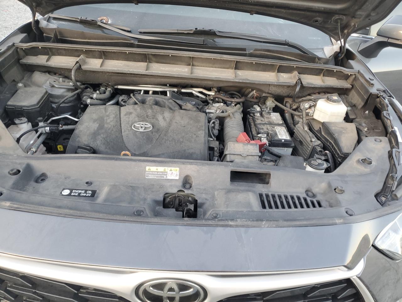 TOYOTA HIGHLANDER XLE