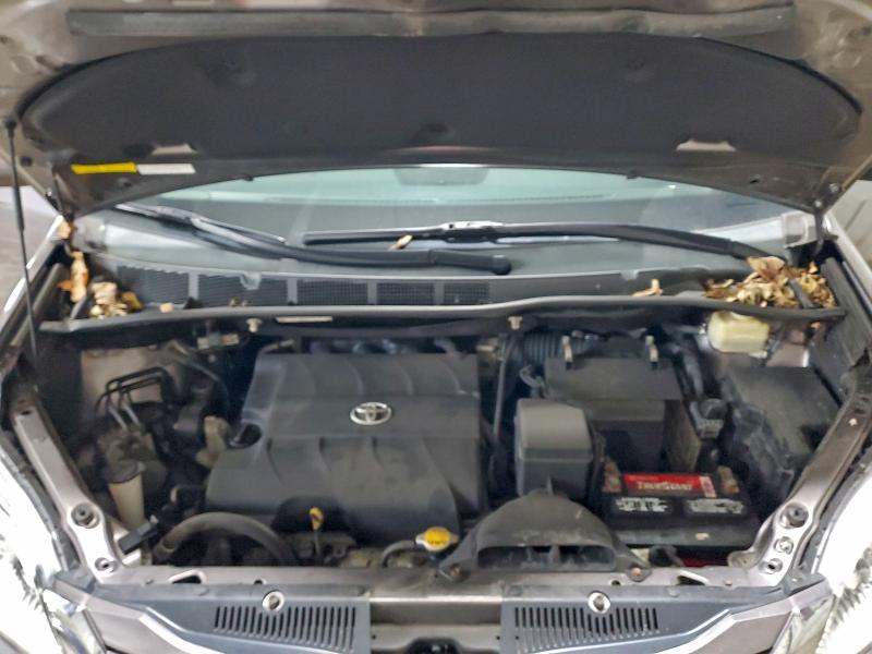 2015 TOYOTA SIENNA LE #3301986511