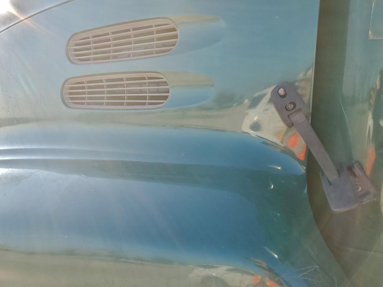 Lot #3309708916 2017 MACK 600 CXU600