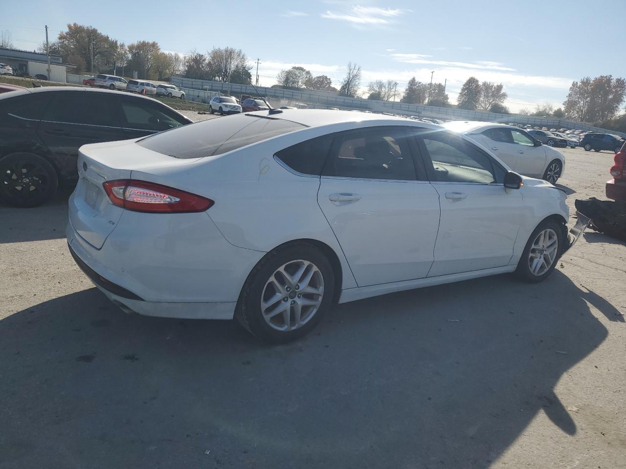 FORD FUSION SE