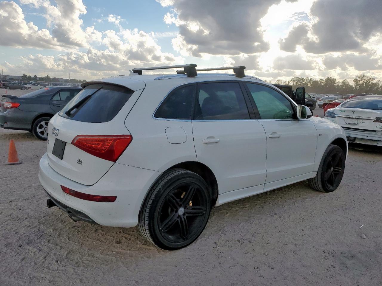AUDI Q5 PREMIUM PLUS