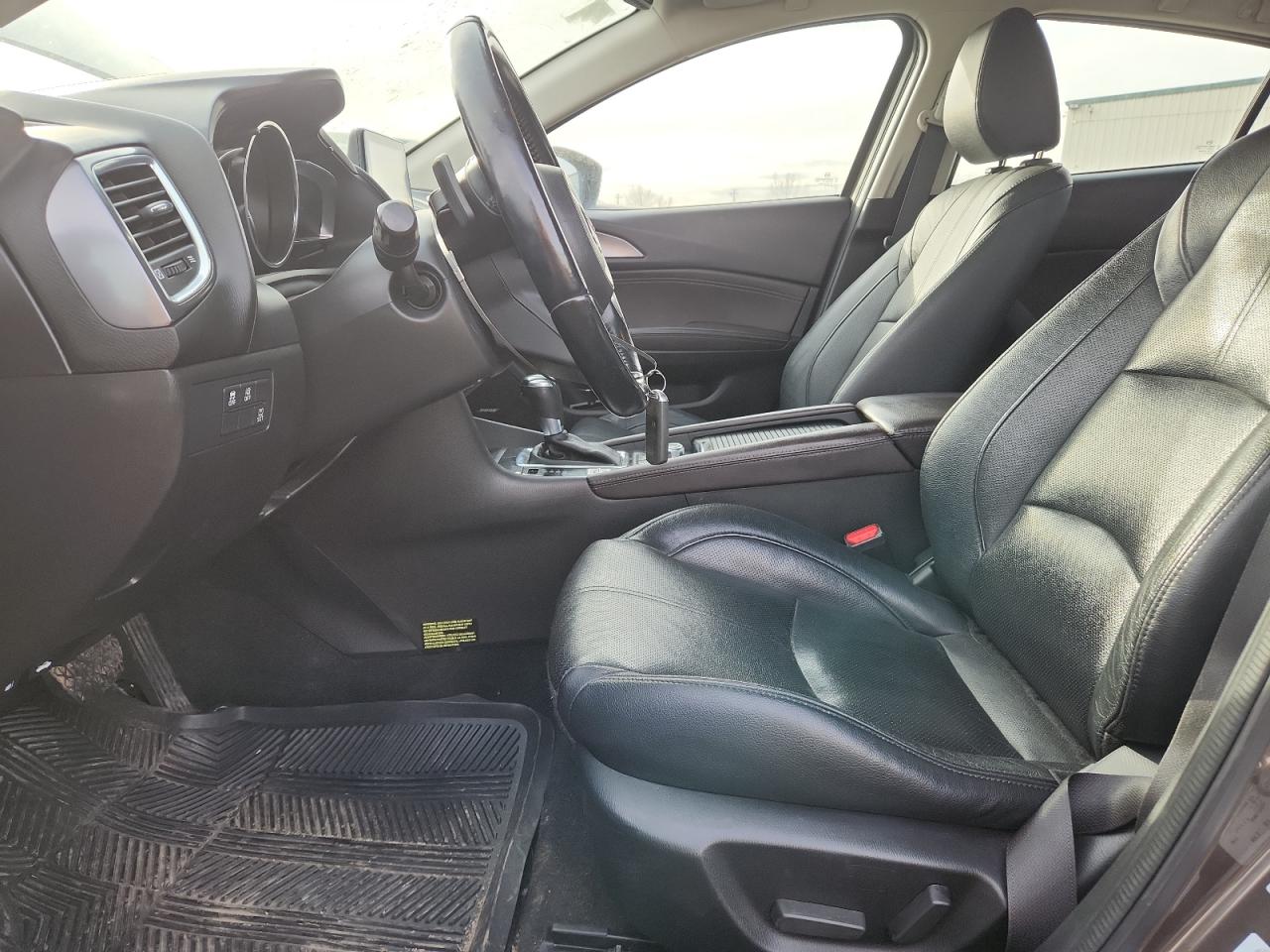 MAZDA 3 GRAND TOURING