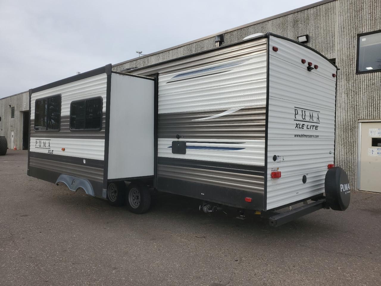 Lot #3283989798 2021 PALOMINO BY FOREST R PUMA XLE LITE SERIES