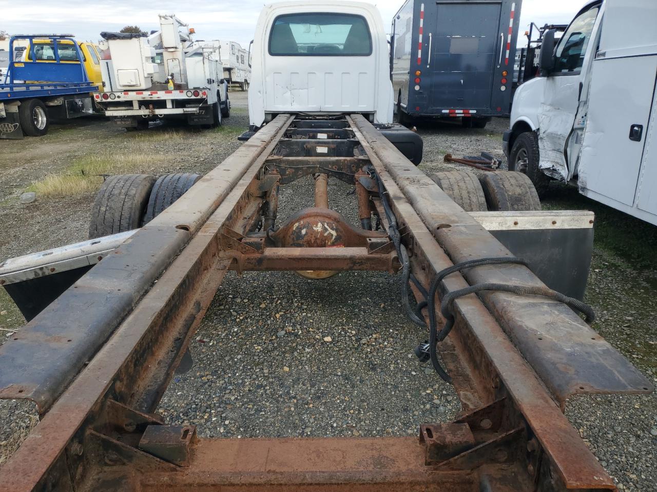 Lot #3298008176 2005 GMC C5500