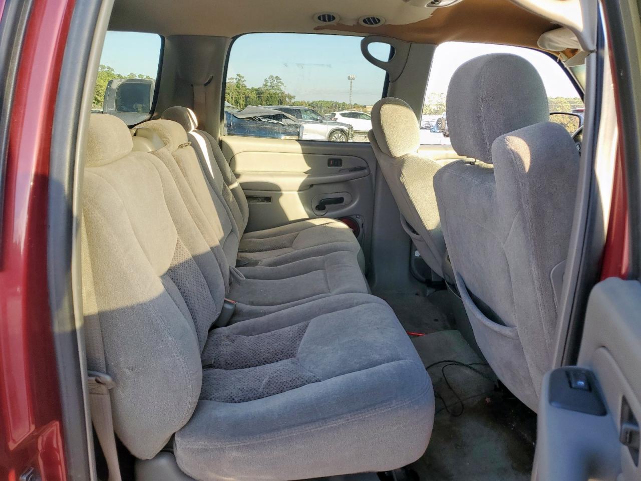 Lot #3286643286 2004 CHEVROLET SUBURBAN C