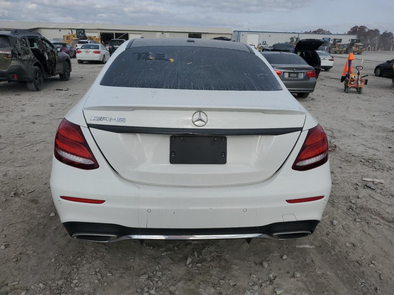 MERCEDES-BENZ E-CLASS 300