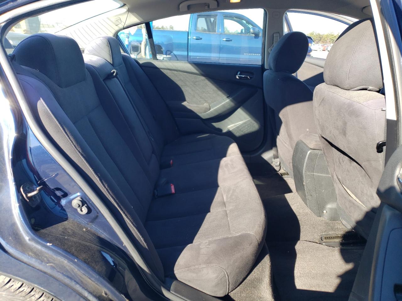 NISSAN ALTIMA BASE