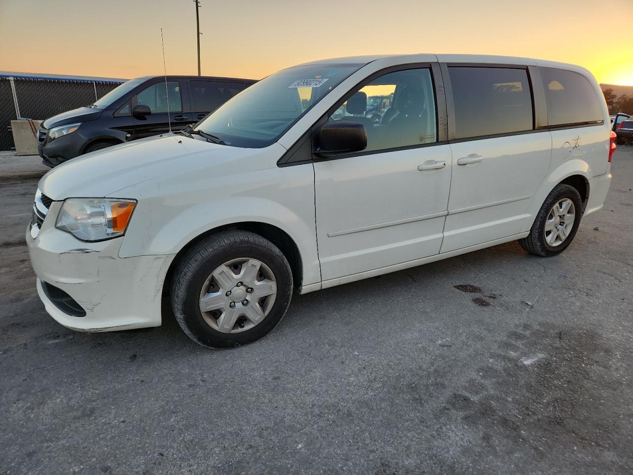 Lot #3311646217 2012 DODGE GRAND CARA