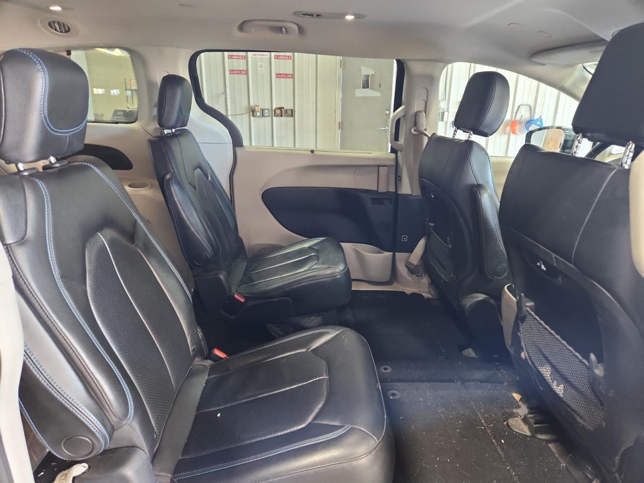 CHRYSLER PACIFICA TOURING L