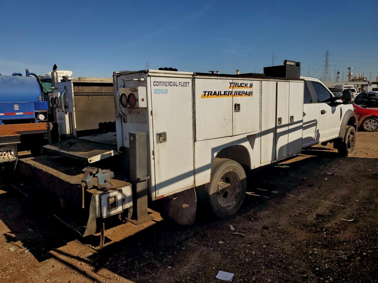 FORD F-550 SUPER DUTY