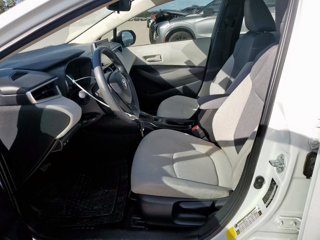 Lot #3305609753 2021 TOYOTA COROLLA LE