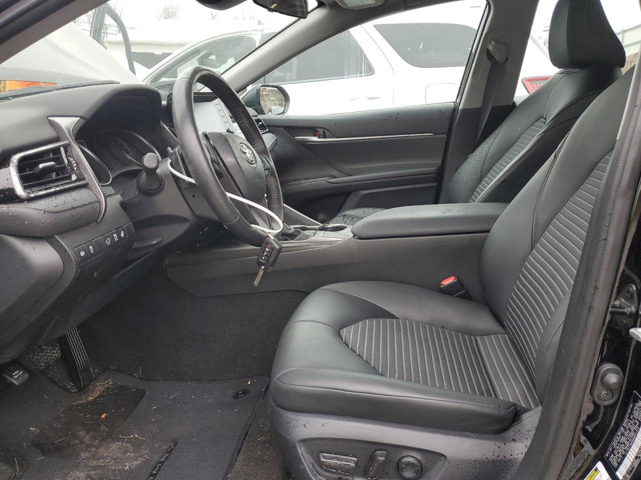 TOYOTA CAMRY SE NIGHT SHADE