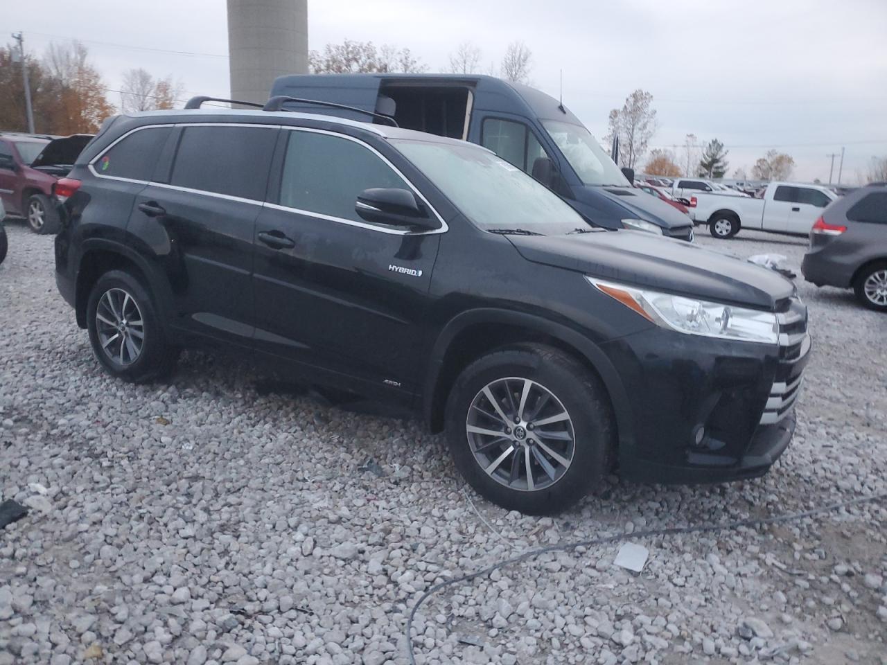 TOYOTA HIGHLANDER HYBRID