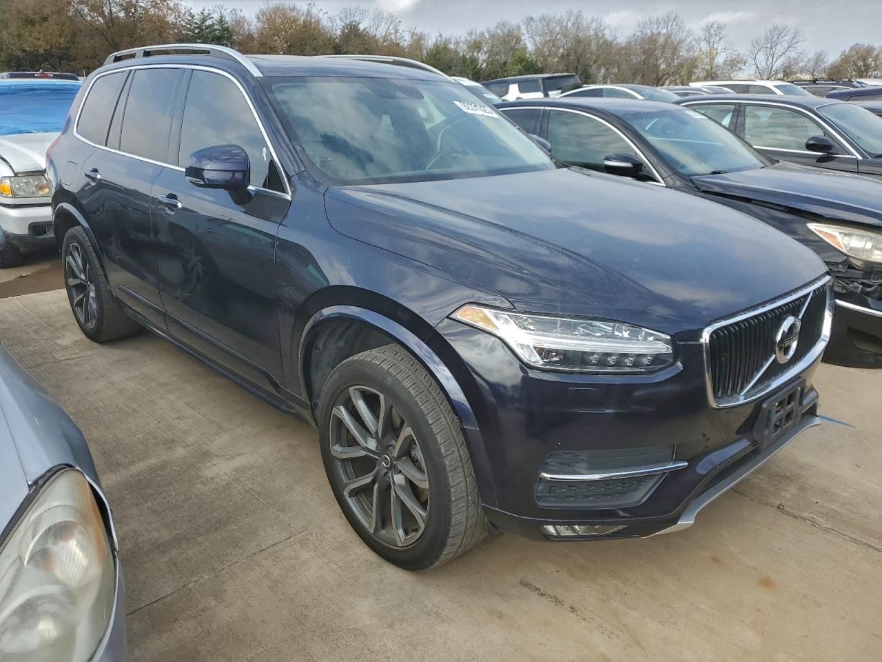 VOLVO XC90 T6 MOMENTUM
