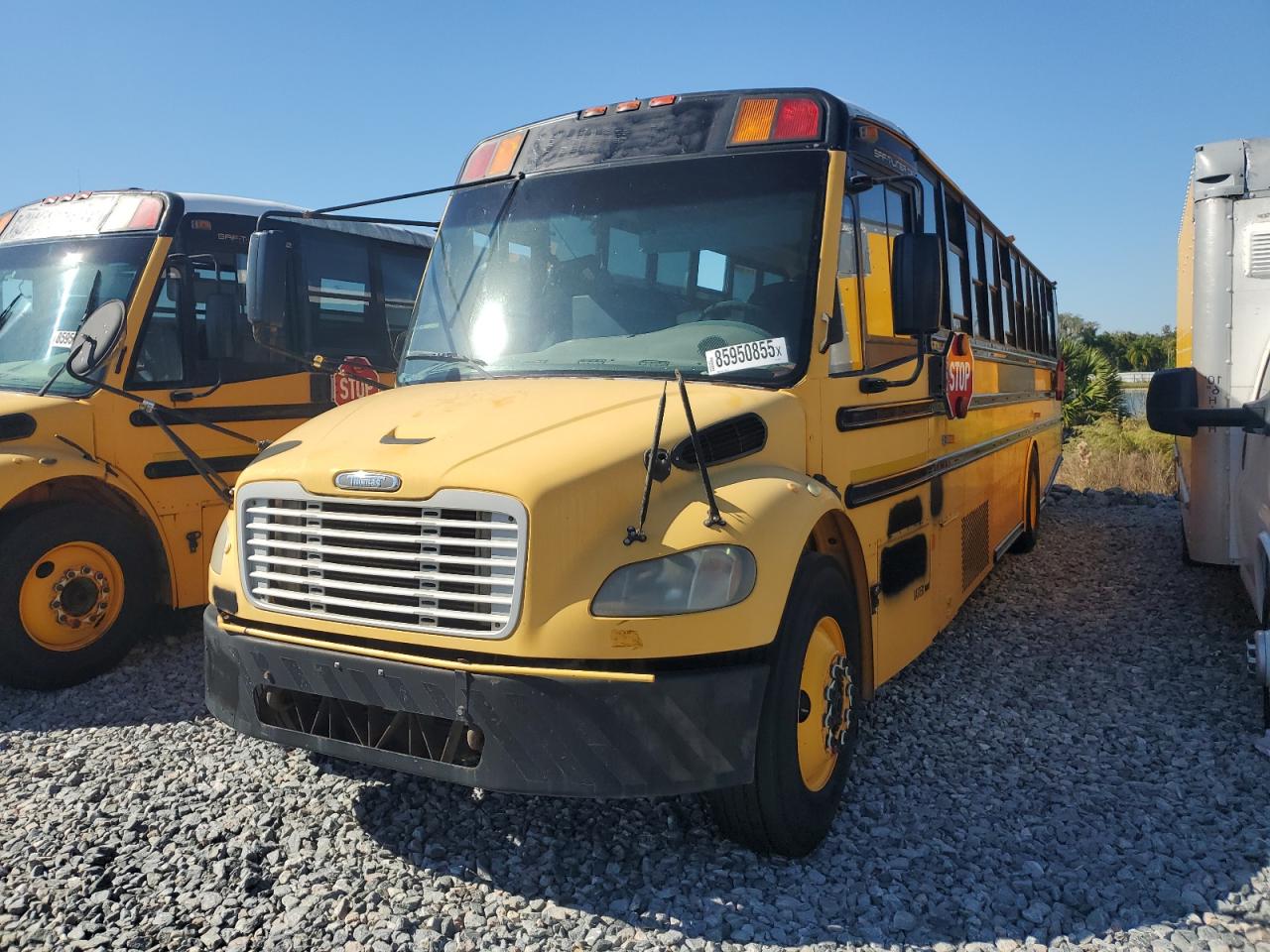 Lot #3287412364 2009 THOMABUSES SAF-T-LINER C2