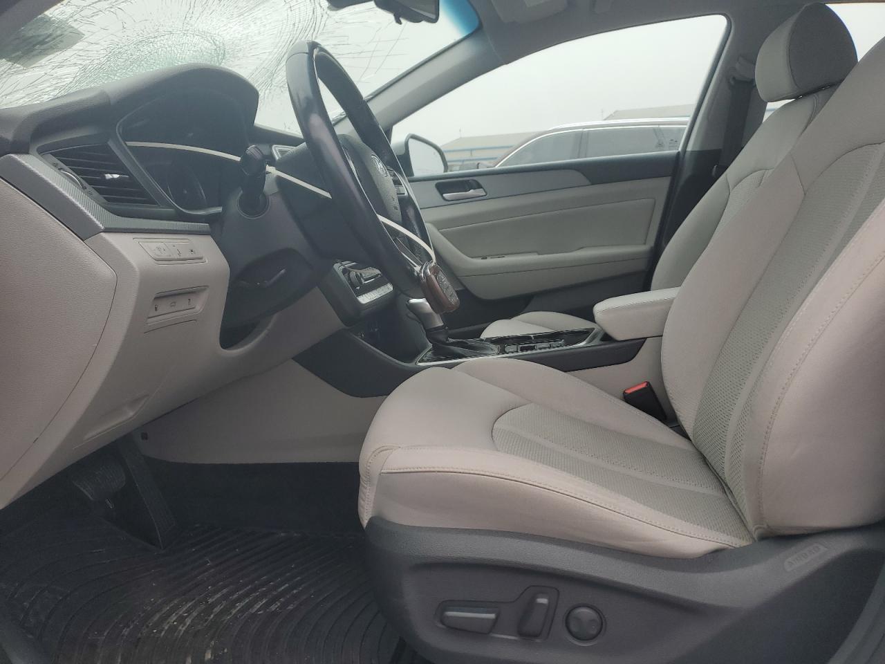 HYUNDAI SONATA SPORT