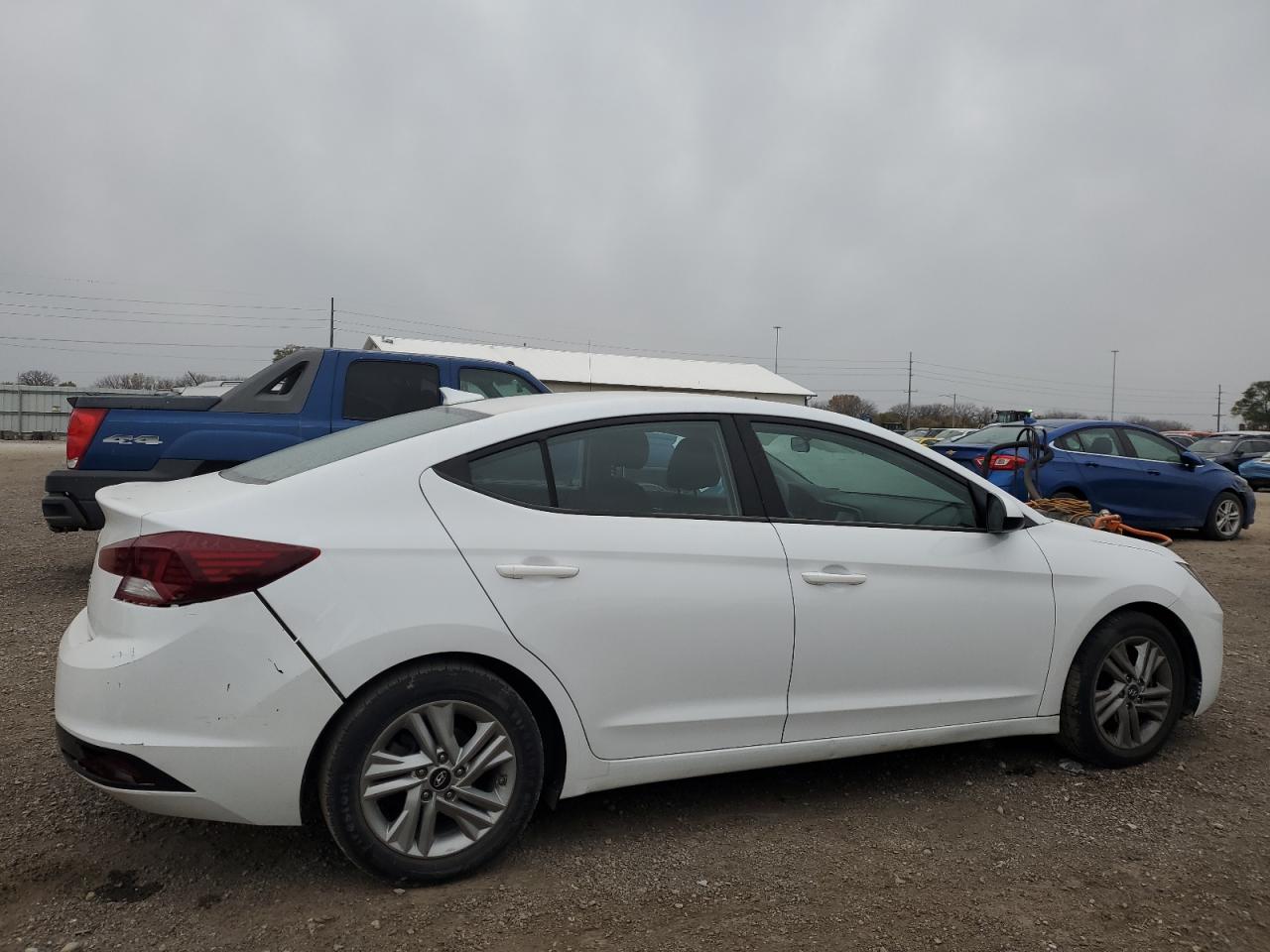 HYUNDAI ELANTRA SEL