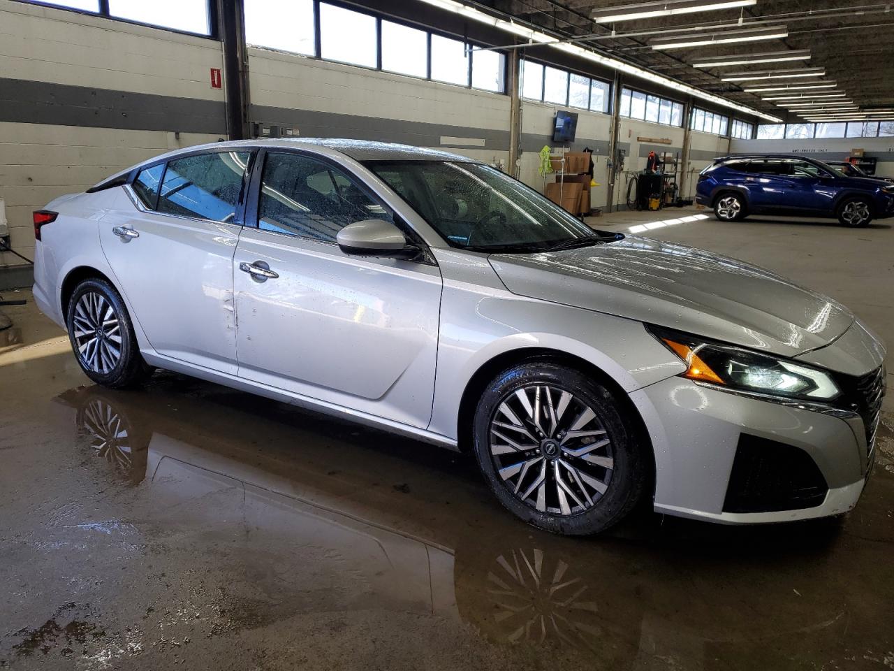 Lot #3301685632 2023 NISSAN ALTIMA SV