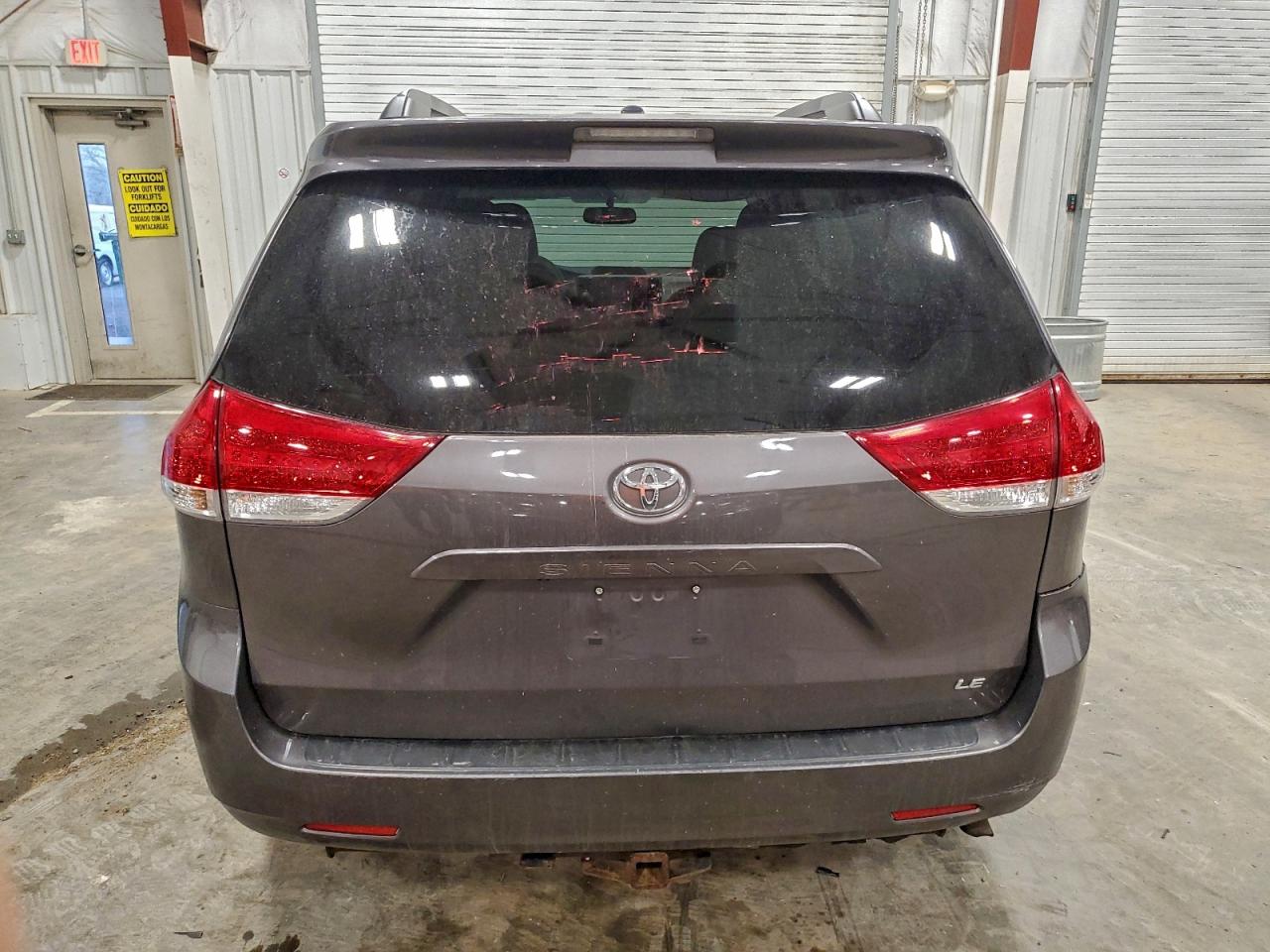 Lot #3298140182 2013 TOYOTA SIENNA LE