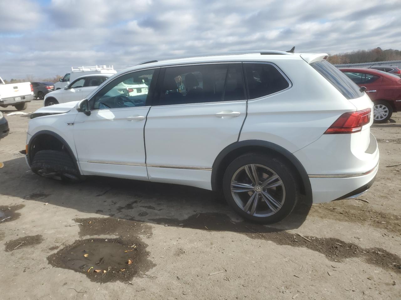 VOLKSWAGEN TIGUAN SE