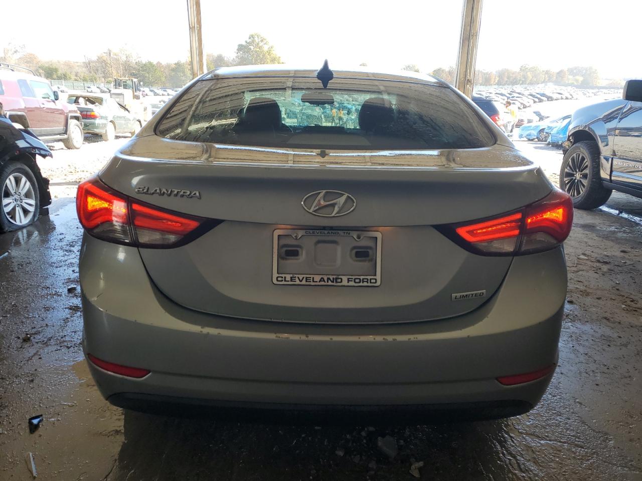 HYUNDAI ELANTRA SE