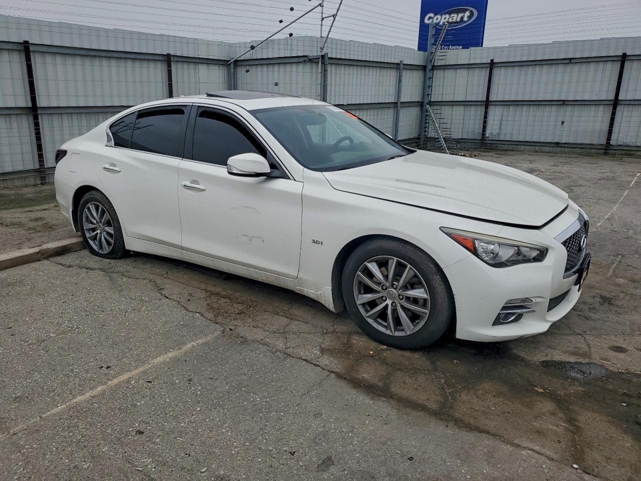 INFINITI Q50 PREMIUM
