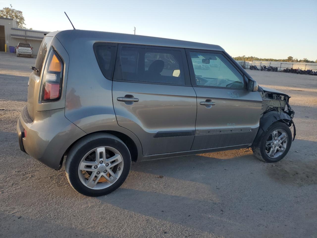 KIA SOUL +