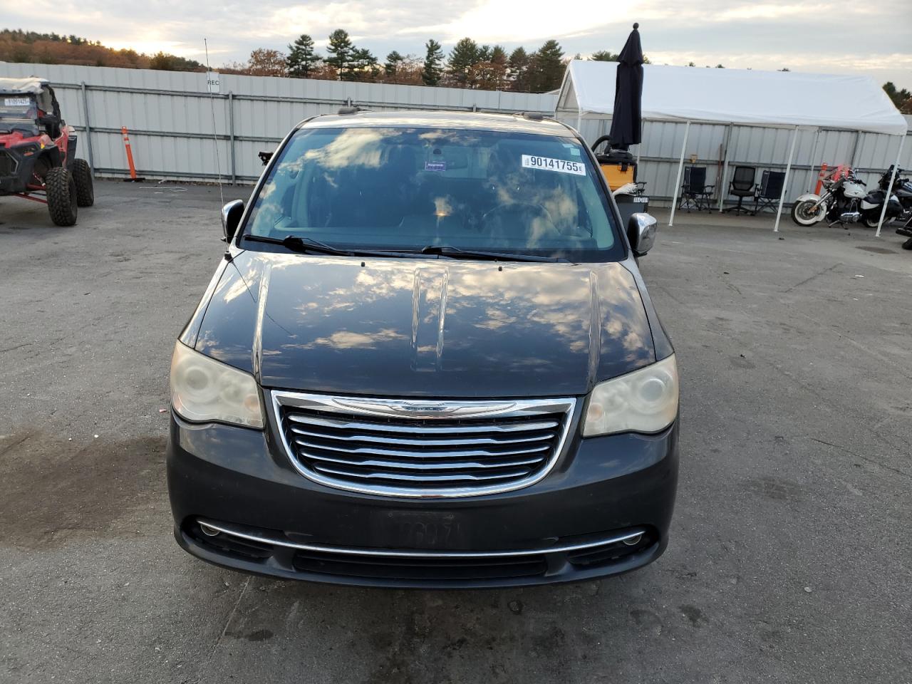 CHRYSLER TOWN & COUNTRY LIMITED