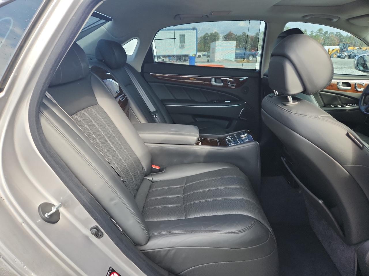 HYUNDAI EQUUS SIGNATURE