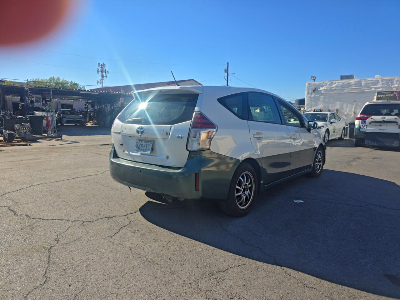 TOYOTA PRIUS V