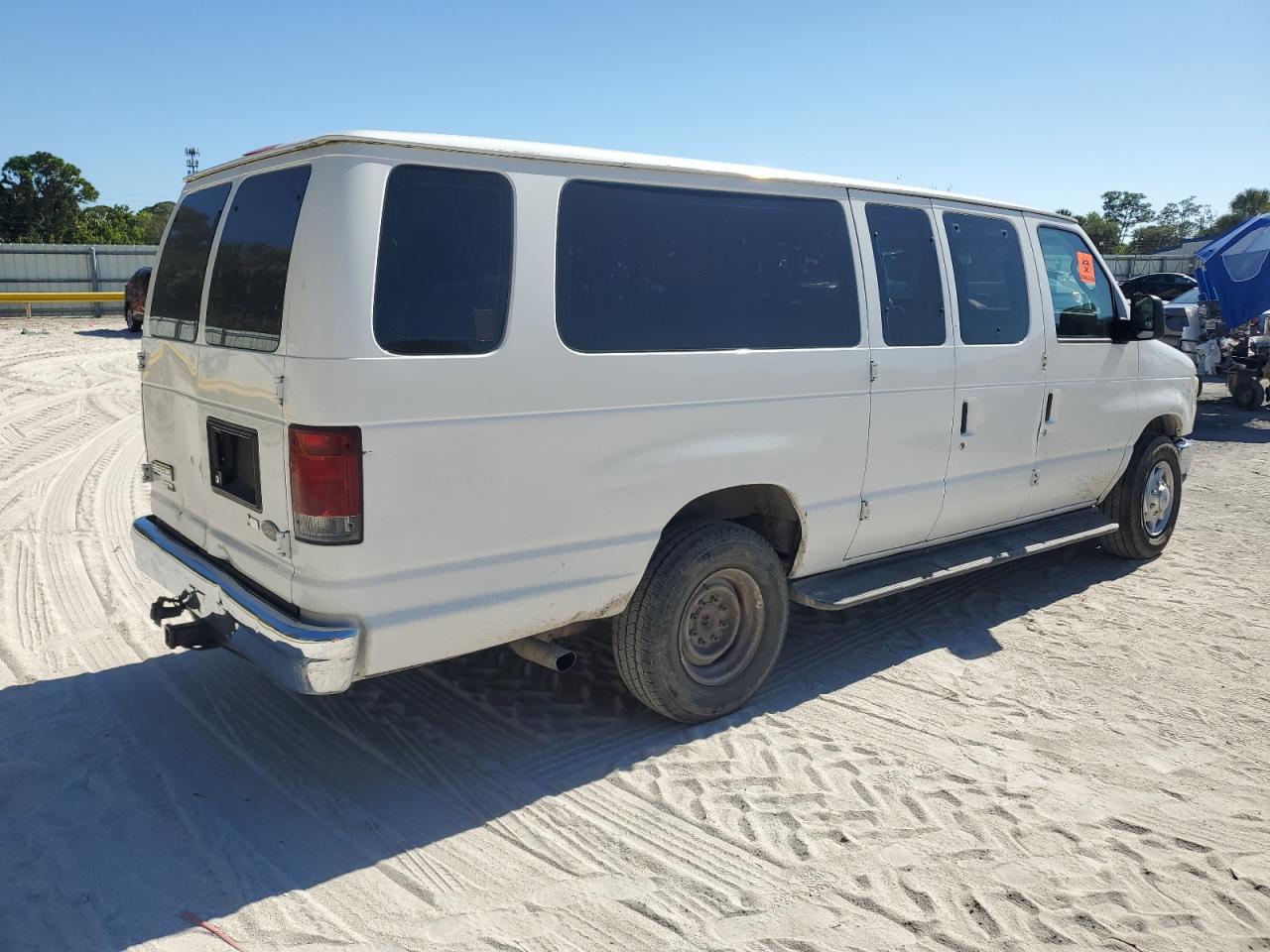 FORD ECONOLINE E350 SUPER DUTY WAGON