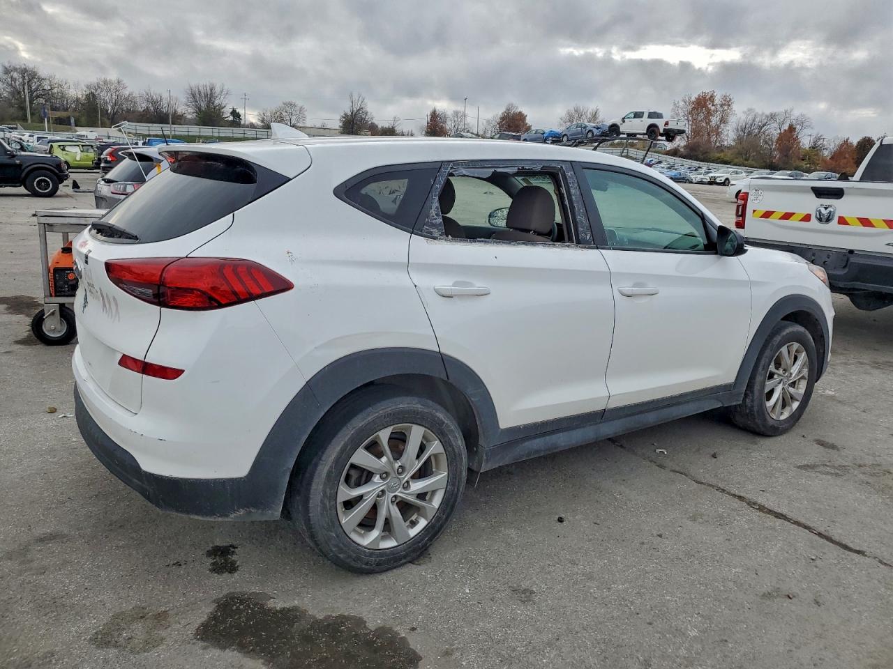 Lot #3310314954 2019 HYUNDAI TUCSON SE