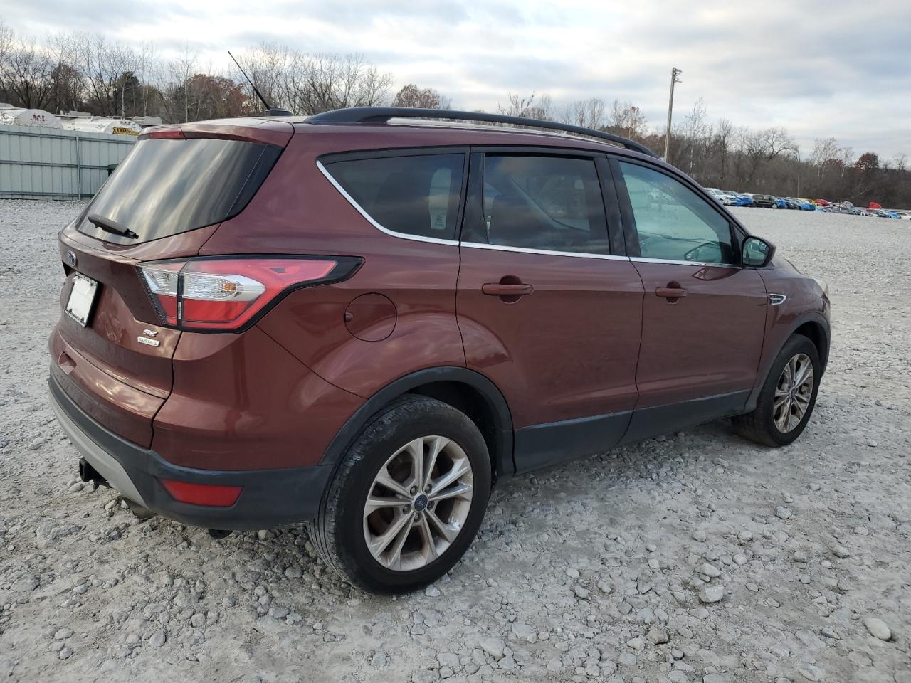 FORD ESCAPE SE