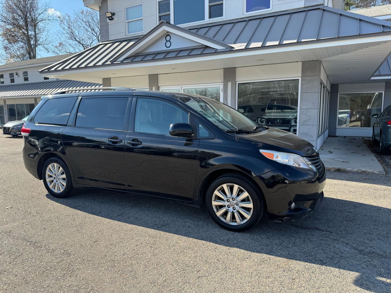 TOYOTA SIENNA XLE