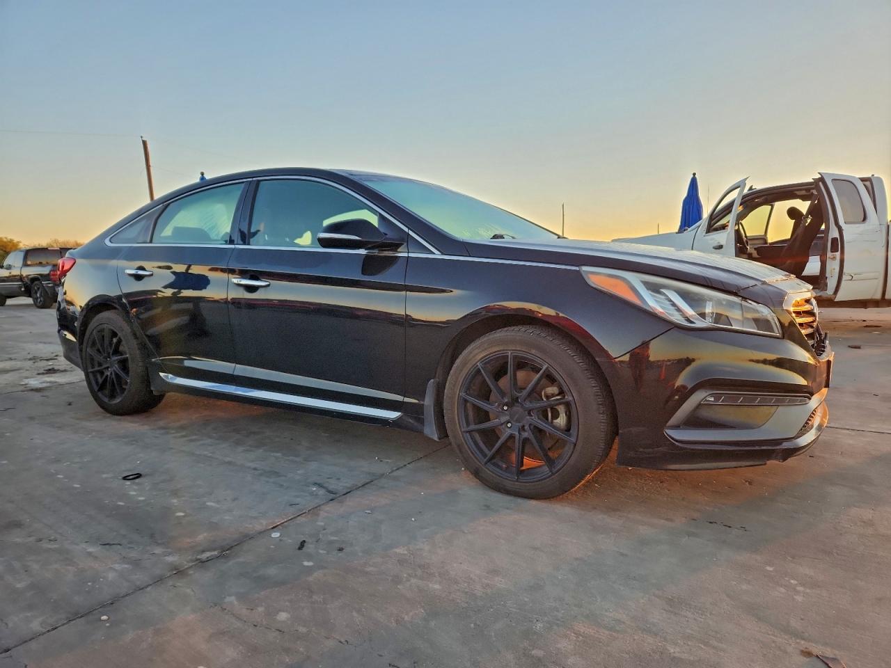 HYUNDAI SONATA SPORT