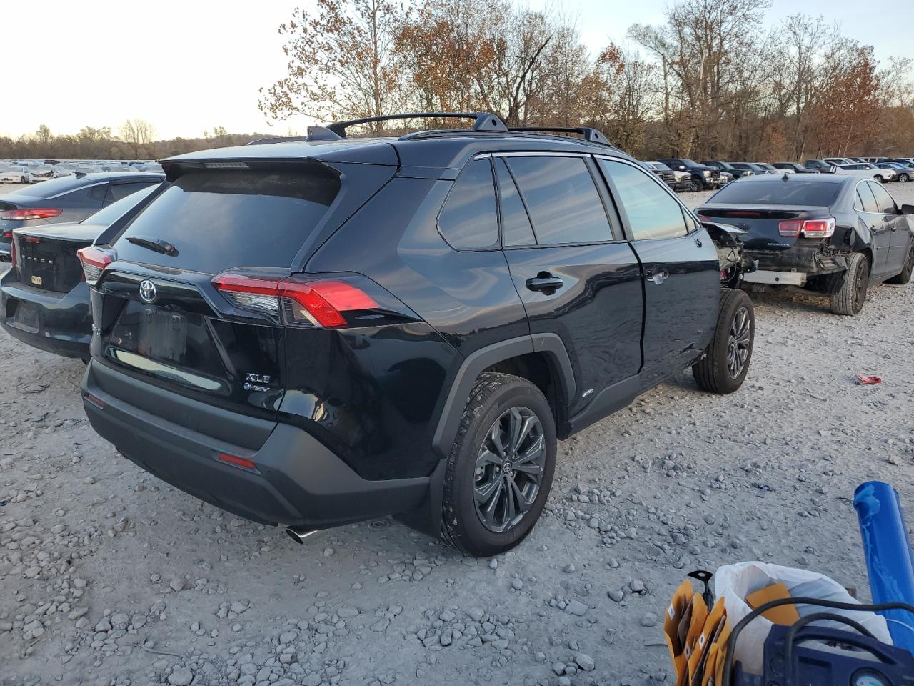 TOYOTA RAV4 XLE PREMIUM