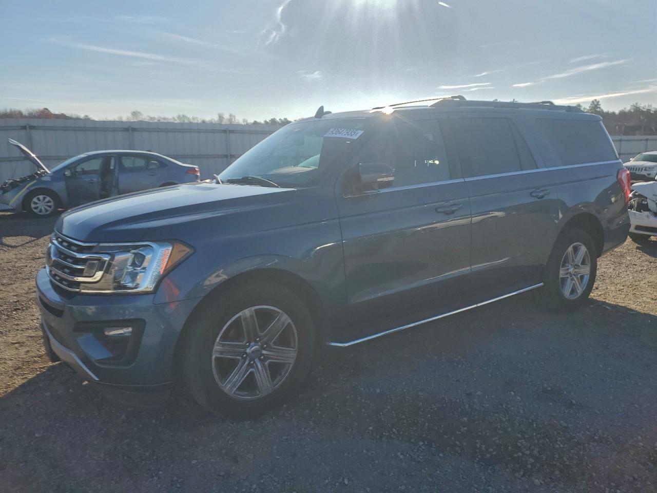 FORD EXPEDITION MAX XLT